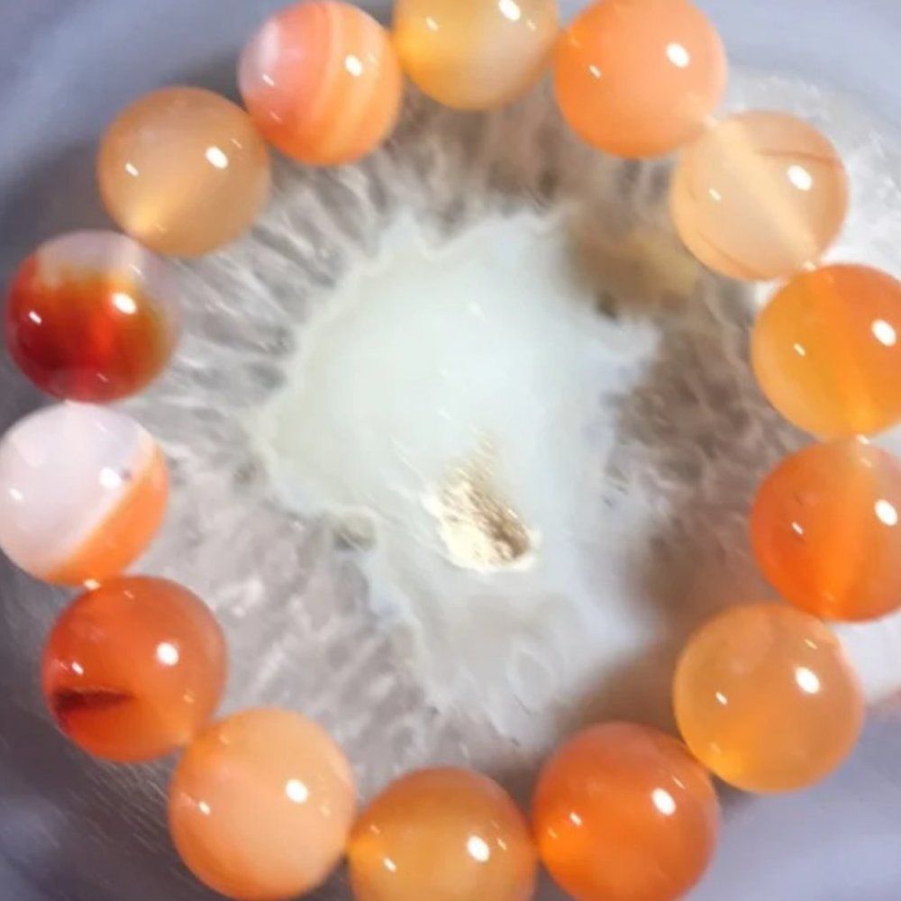 Big and Bold Agate Beaded Stretch Bracelet - 14mm - NWOT